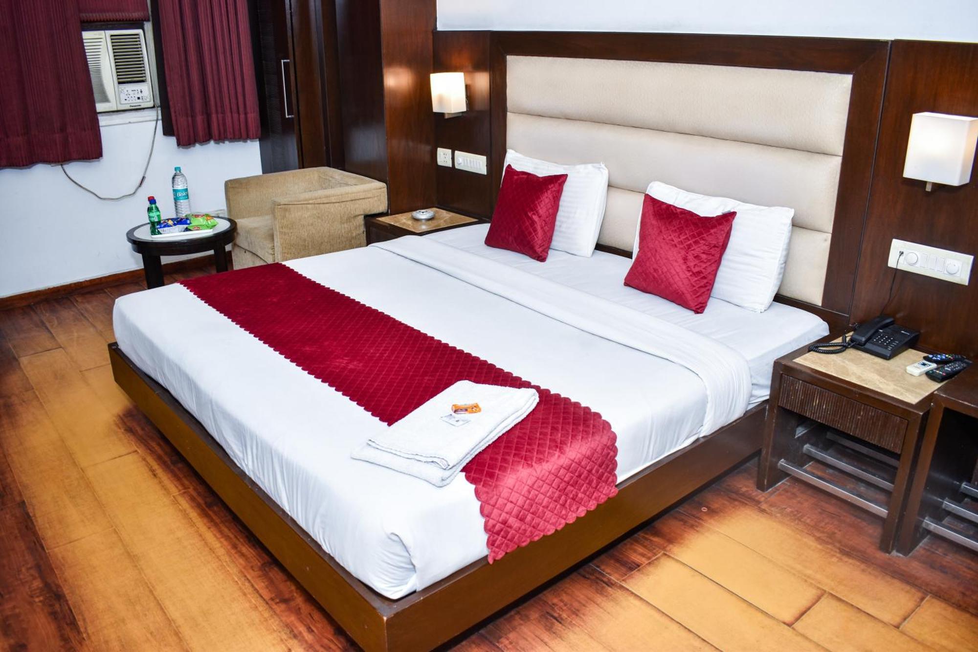 Hotel Chanchal Continental - 02 Mins From New Delhi Railway Station Exterior foto
