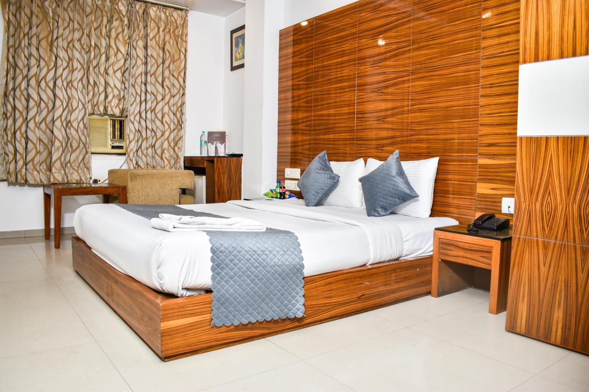 Hotel Chanchal Continental - 02 Mins From New Delhi Railway Station Exterior foto