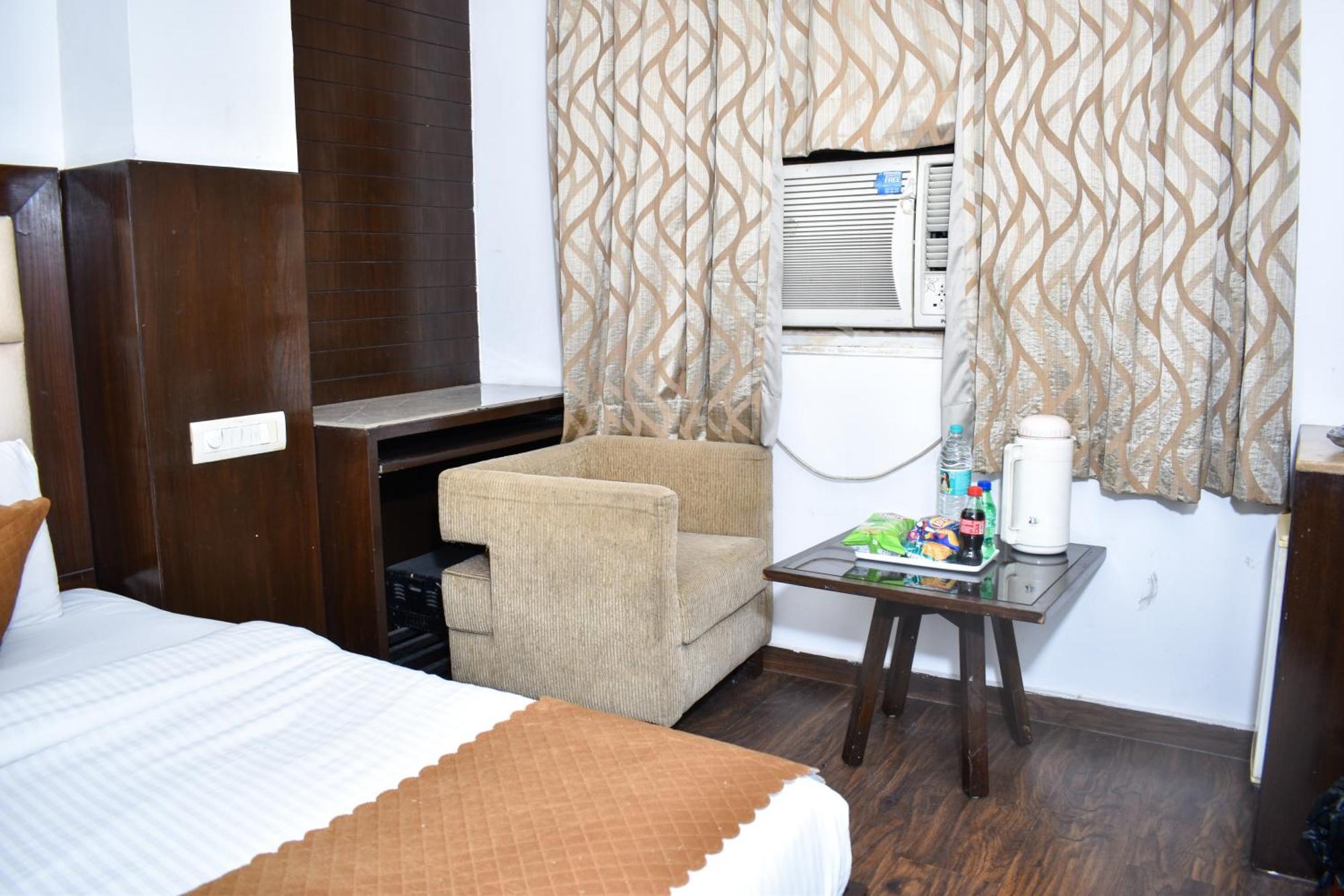 Hotel Chanchal Continental - 02 Mins From New Delhi Railway Station Exterior foto