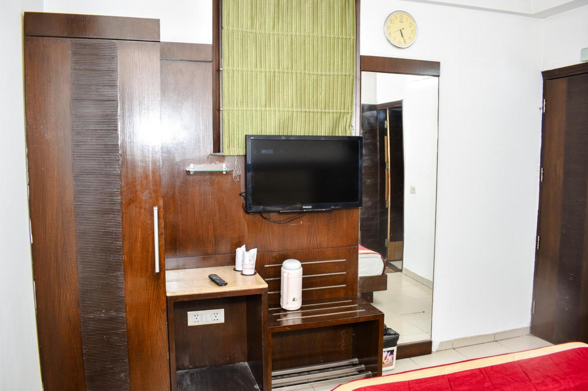 Hotel Chanchal Continental - 02 Mins From New Delhi Railway Station Exterior foto