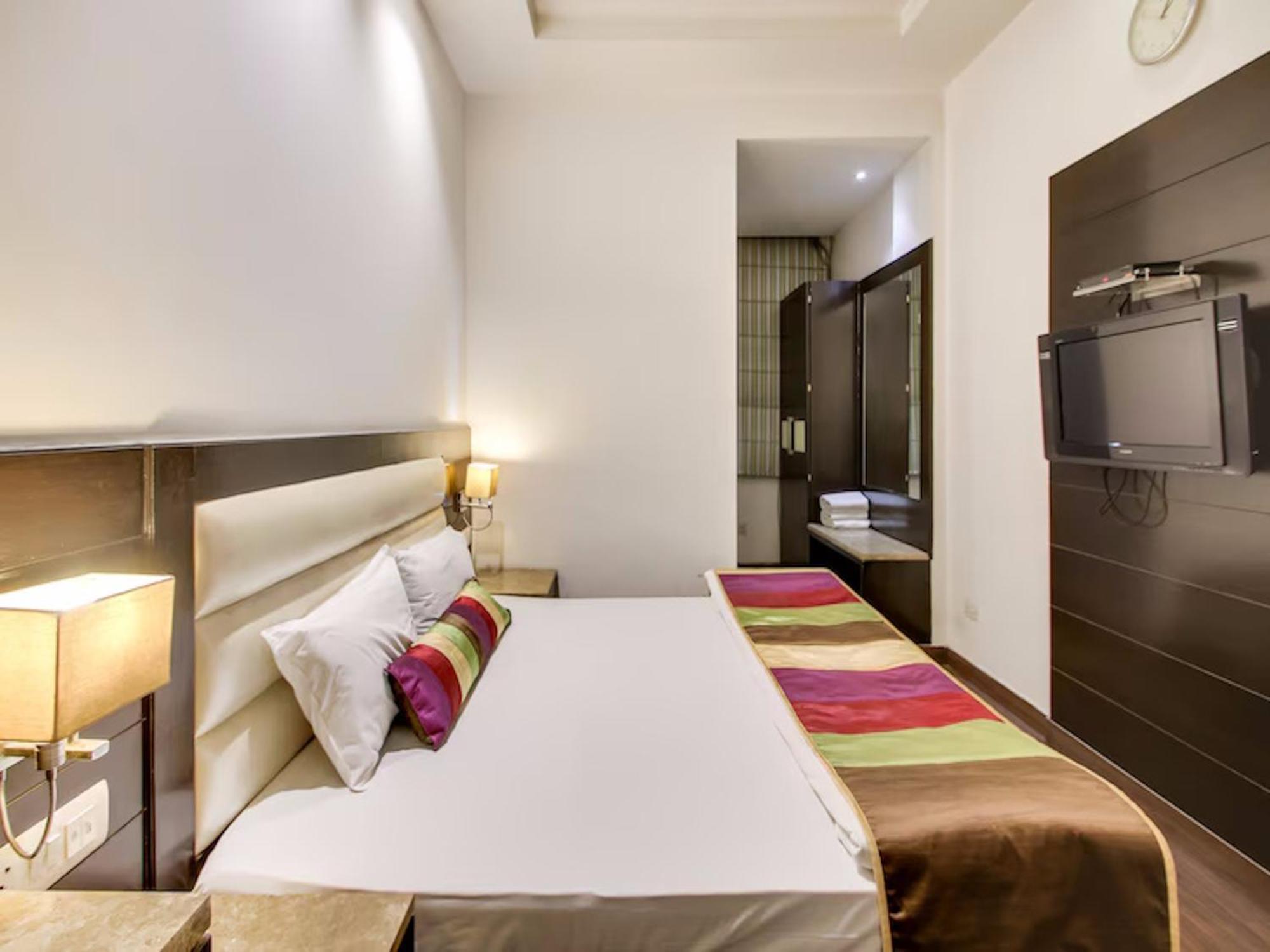 Hotel Chanchal Continental - 02 Mins From New Delhi Railway Station Exterior foto
