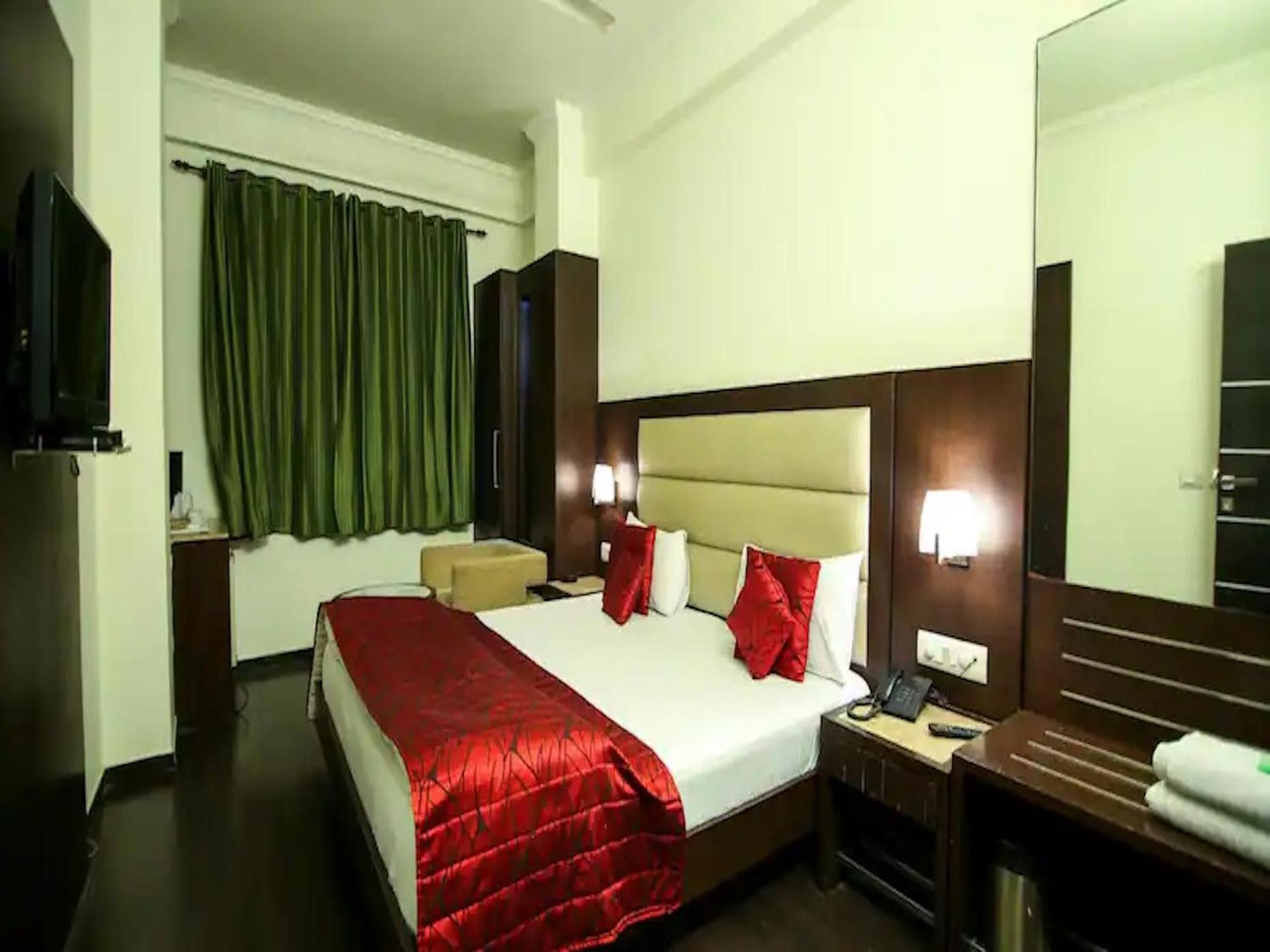 Hotel Chanchal Continental - 02 Mins From New Delhi Railway Station Exterior foto